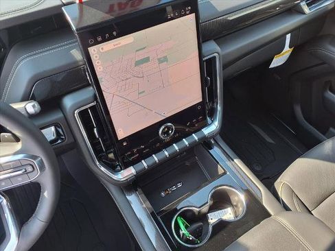 New 2025 GMC Yukon Elevation w/ LPO, Get Active Package image 5