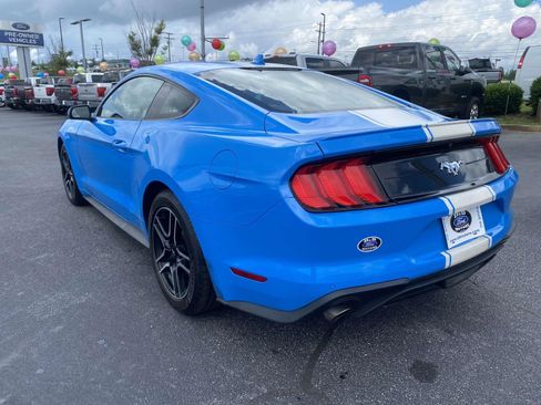 Certified 2022 Ford Mustang Premium RWD image 5