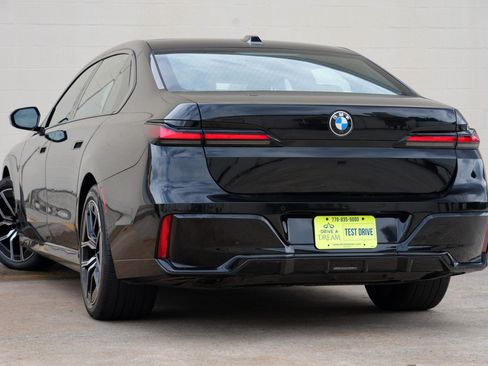 Used 2023 BMW 740i RWD image 6