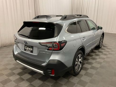 Used 2022 Subaru Outback Limited image 3