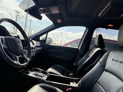 Used 2021 Honda Pilot Black Edition image 9