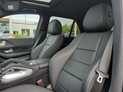Used 2025 Mercedes-Benz GLE 350 4MATIC image 13