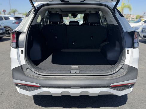 Certified 2025 Kia Sportage EX w/ Premium Package FWD image 8