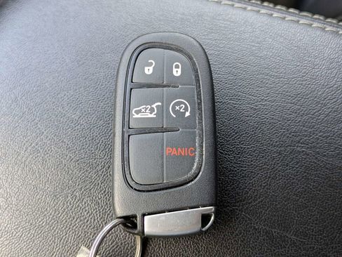 Used 2022 Jeep Cherokee Latitude Lux FWD image 31