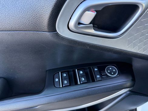 Used 2024 Kia Soul LX w/ Option Group 015 FWD image 14