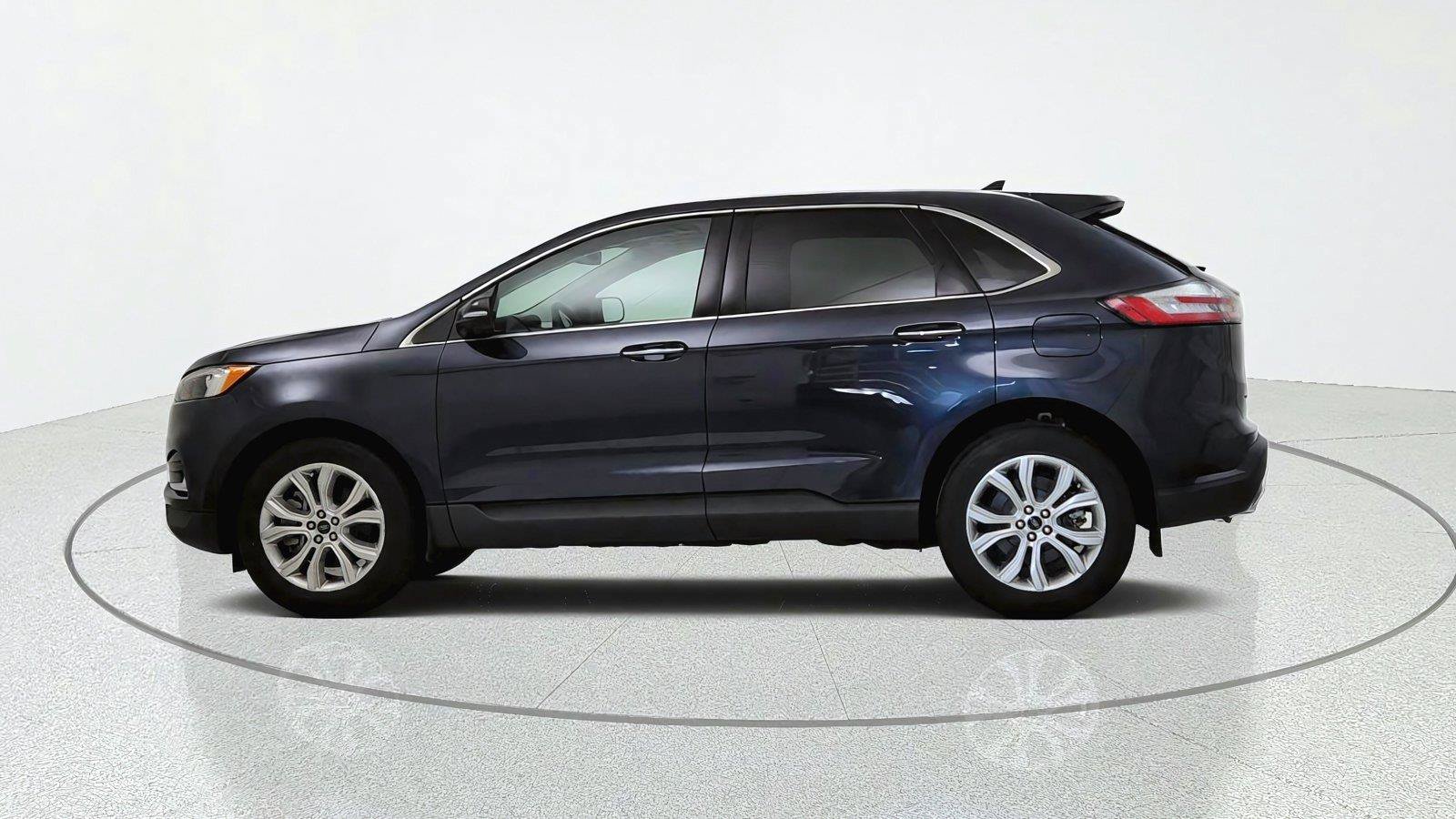 Used 2024 Ford Edge Titanium AWD/4WD image 4