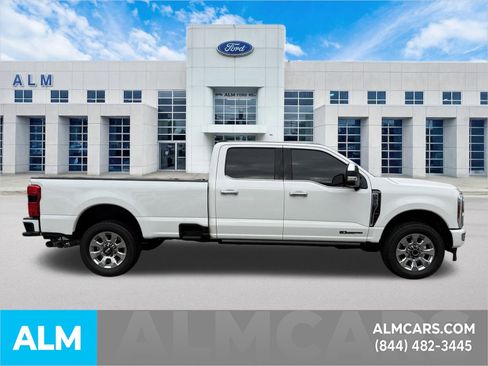 Used 2024 Ford F250 Platinum image 7
