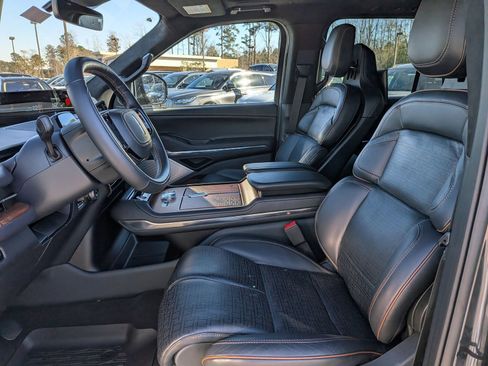 Certified 2025 Lincoln Navigator L Black Label image 24