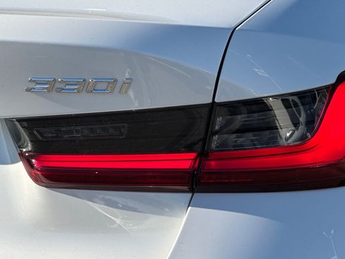 Used 2026 BMW 330i Sedan w/ Premium Package RWD image 25
