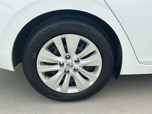 Used 2025 Nissan Sentra S FWD image 16