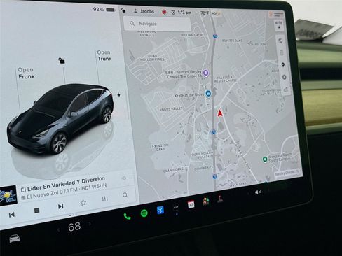 Used 2023 Tesla Model Y Long Range image 9