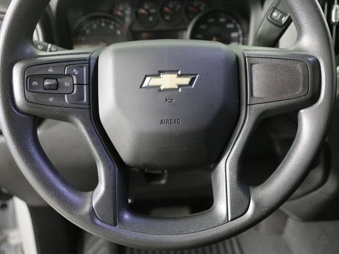 Used 2025 Chevrolet Silverado 1500 Custom image 13