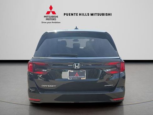 Used 2023 Honda Odyssey Sport image 6