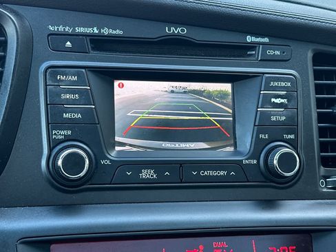 Used 2013 Kia Optima EX w/ Premium Pkg image 21