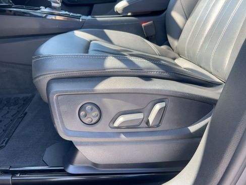 Used 2023 Audi Q5 2.0T Premium image 13