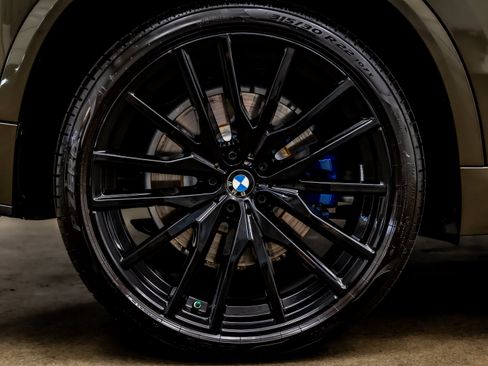 Used 2025 BMW X5 M60i AWD/4WD image 36