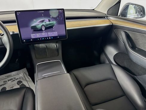 Used 2023 Tesla Model Y Long Range image 25