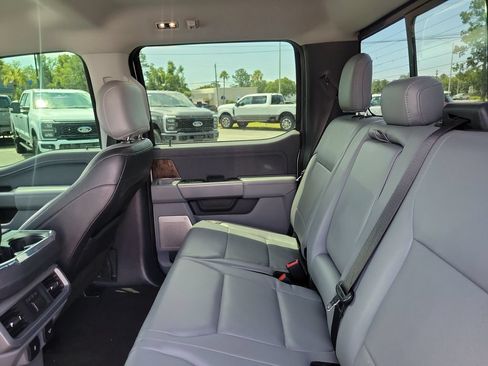 Used 2021 Ford F150 Lariat w/ Equipment Group 502A High AWD/4WD image 13