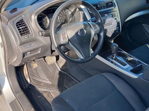 Used 2014 Nissan Altima 2.5 S image 9