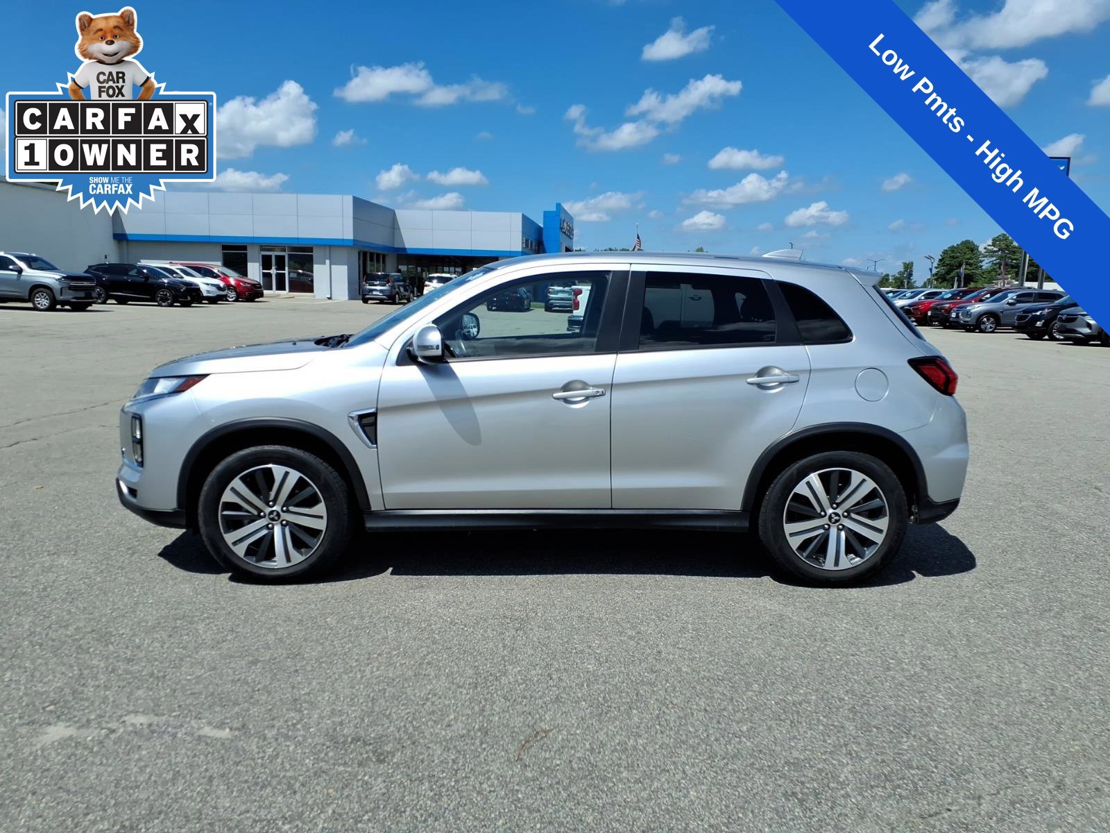 Used 2024 Mitsubishi Outlander Sport SE AWD/4WD image 2