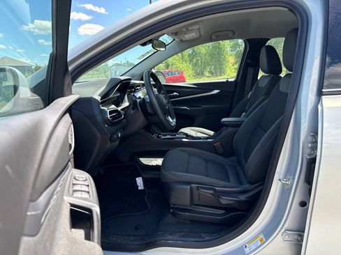 Used 2023 Chevrolet Bolt EUV LT w/ Driver Confidence Package FWD image 8