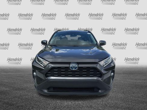 Used 2021 Toyota RAV4 XLE AWD/4WD image 3