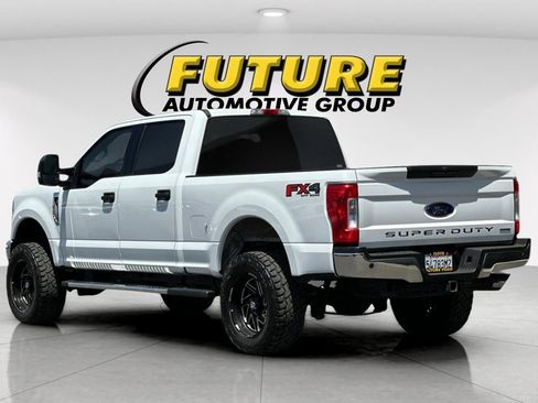 Certified 2018 Ford F250 XLT w/ XLT Value Package AWD/4WD image 5