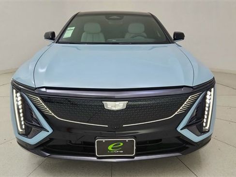Used 2025 Cadillac Lyriq Sport image 13