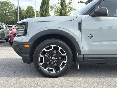 Used 2023 Ford Bronco Sport Outer Banks w/ Tech Package AWD/4WD image 9