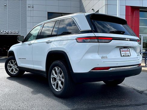 Used 2023 Jeep Grand Cherokee Limited AWD/4WD image 3