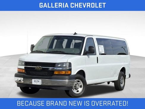 Used 2024 Chevrolet Express 3500 LT w/ LT Preferred Equipment Group RWD image 2