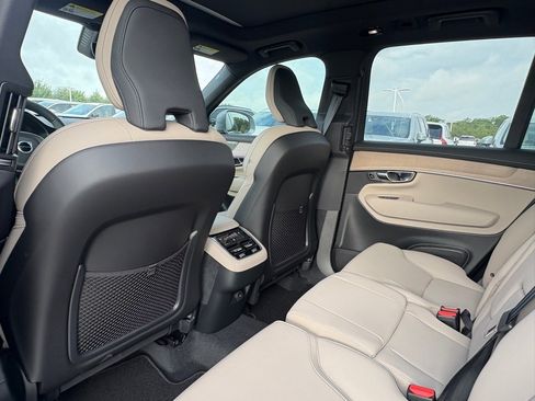 New 2026 Volvo XC90 B6 Plus w/ Protection Package Premier image 22