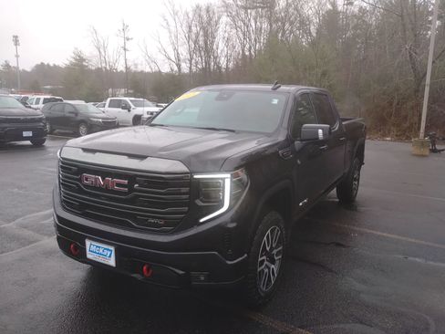 Used 2023 GMC Sierra 1500 AT4 image 7