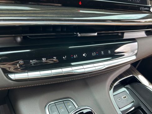 Used 2024 Cadillac Escalade Sport w/ LPO, ONYX Package AWD/4WD image 36