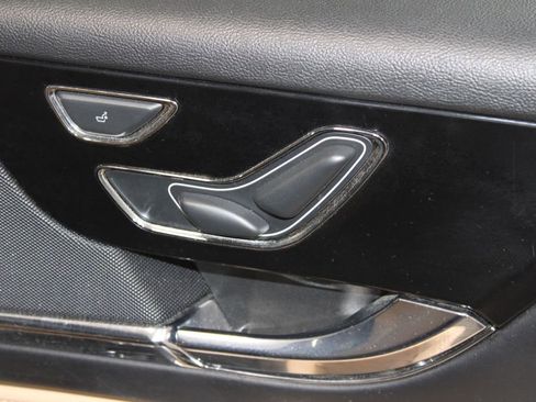 Used 2020 Lincoln Corsair Reserve image 28