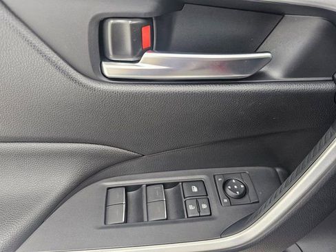 Used 2025 Toyota RAV4 XLE Premium image 27