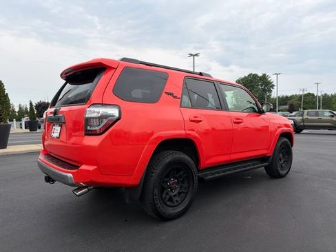 Used 2024 Toyota 4Runner TRD Off-Road Premium w/ Moonroof Package AWD/4WD image 7