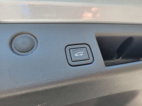 Used 2023 Chevrolet Equinox RS w/ LPO, Cargo Package image 8