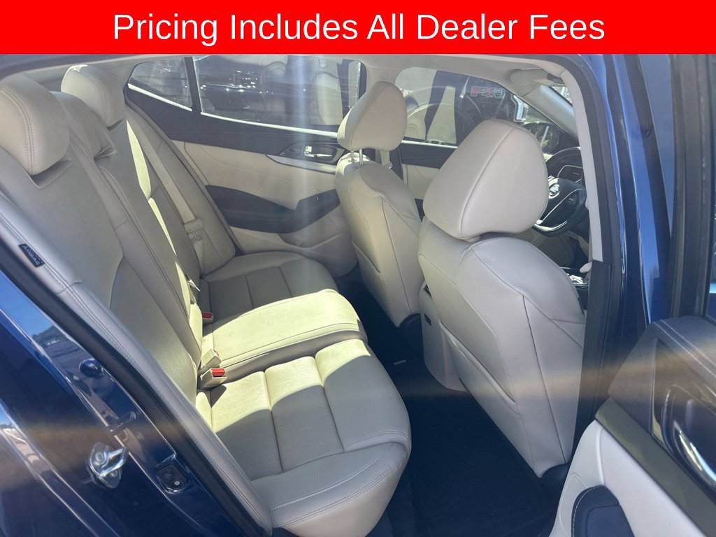 Used 2022 Nissan Maxima SV w/ Floor Mat Group FWD image 10