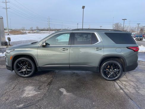 Used 2023 Chevrolet Traverse LT image 4