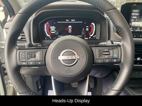 Used 2023 Nissan Rogue Platinum w/ Platinum Premium Package image 8