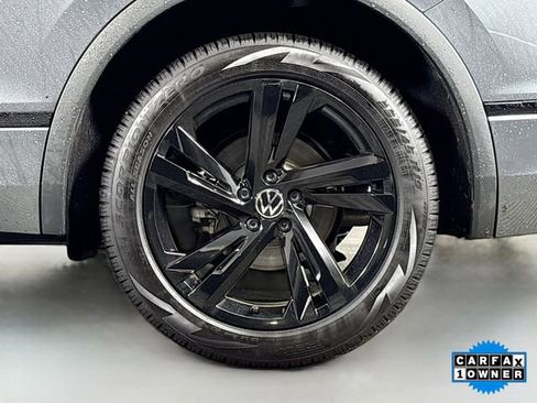 Certified 2024 Volkswagen Tiguan SE R-Line image 43