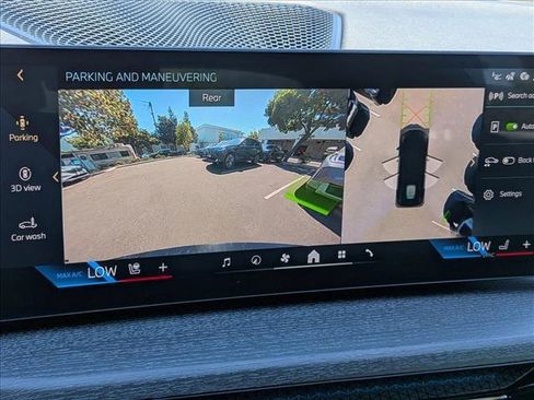 Used 2025 BMW i4 eDrive40 w/ Premium Package RWD image 13