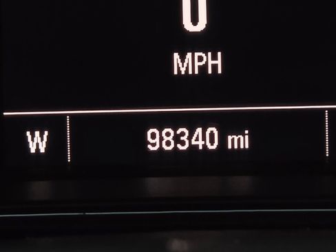 Used 2018 Chevrolet Cruze Premier image 35