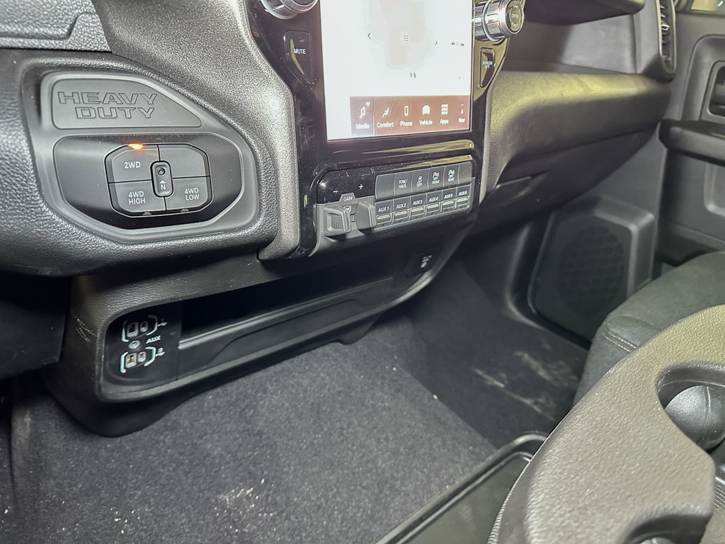 New 2026 RAM 2500 Tradesman AWD/4WD image 32
