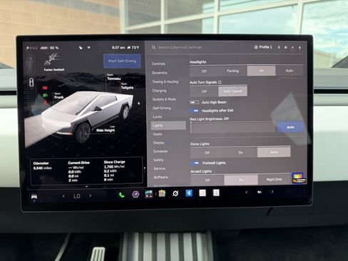 Used 2024 Tesla Cybertruck AWD Crew Cab image 23