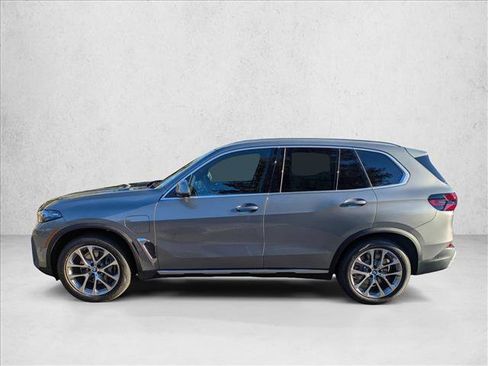 New 2026 BMW X5 xDrive50e w/ Executive Package image 9