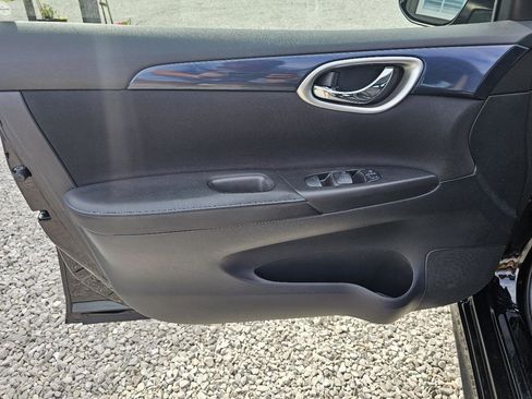 Used 2019 Nissan Sentra SR FWD image 18