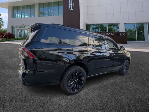 New 2026 Lincoln Navigator L Reserve AWD/4WD image 7