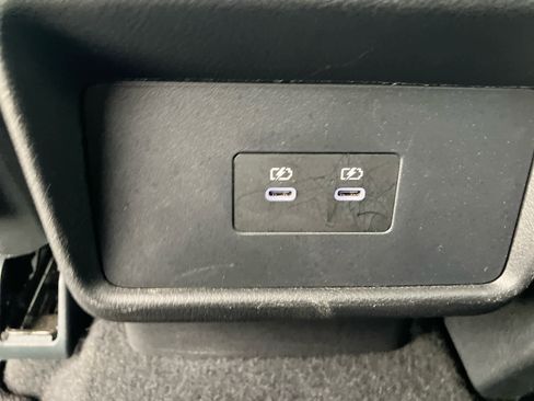 Used 2025 Nissan Rogue SV FWD image 32